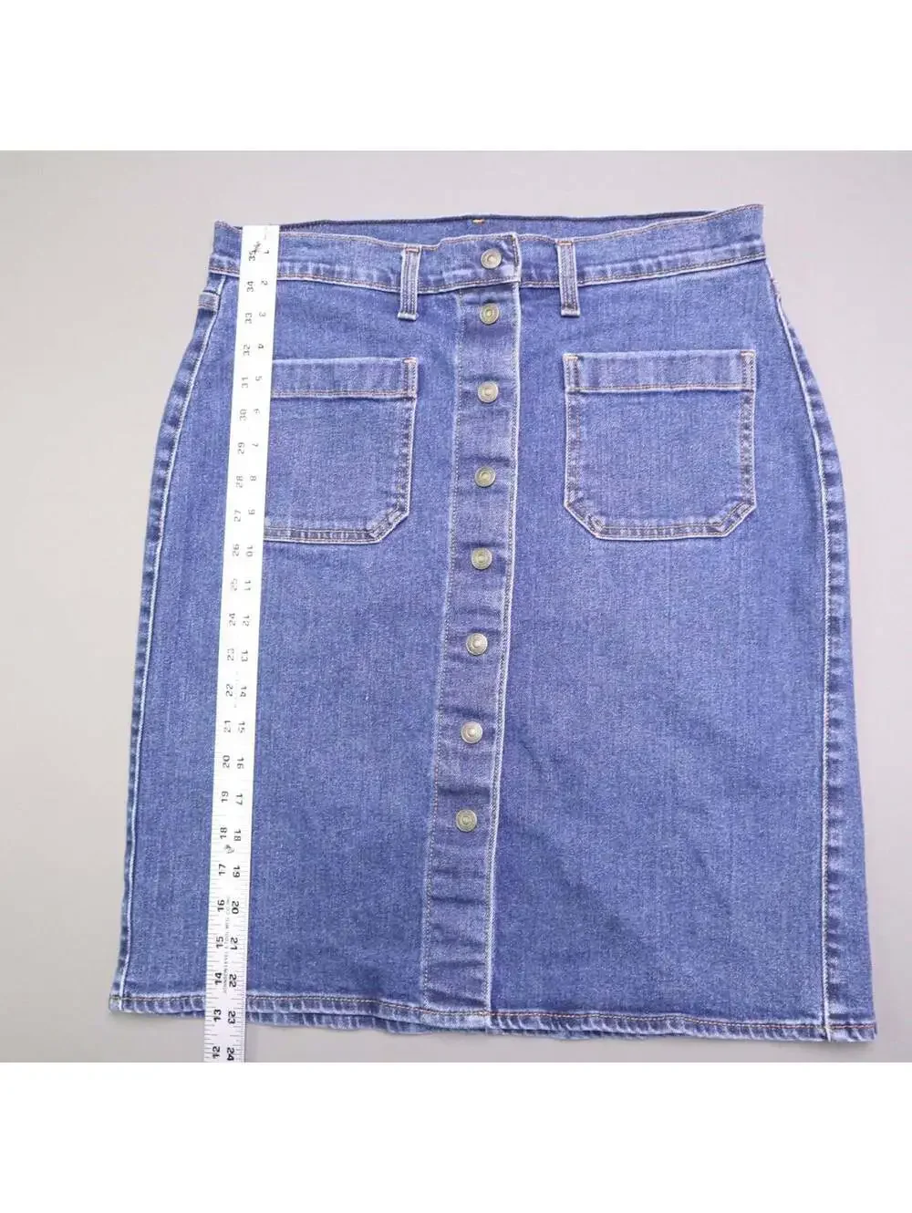 Levi's Button Front Denim Midi Skirt Size 30 Medium Wash Patch Pocket High Rise